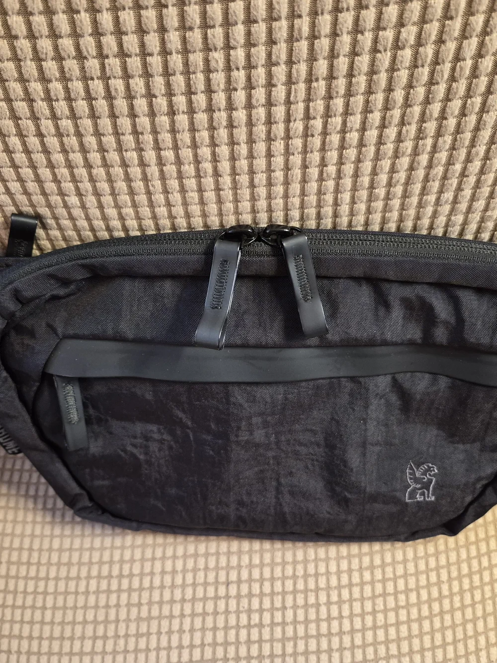 CHROME brand Crossbody Sling Bag - Picture 4 of 10